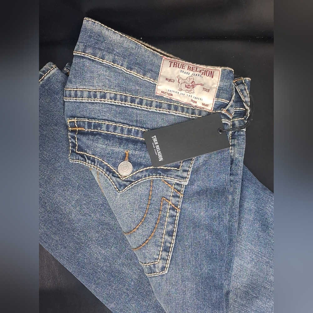 True Religion Geno Big T Flap Slim Jeans 36x30 | NWT | Medium Wash